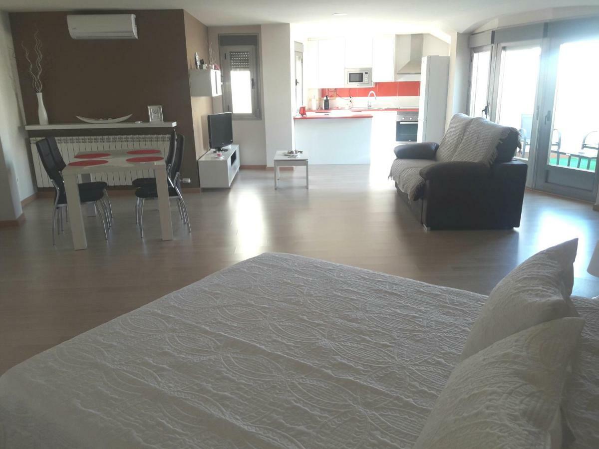 발데페나스 Apartamento Atico 아파트 외부 사진